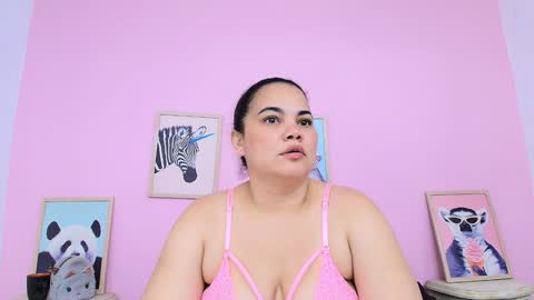 Snapshot of hanna_grray chatting on 12/27/24, 08:24 Hanna online show from 12/27/24, 08:24