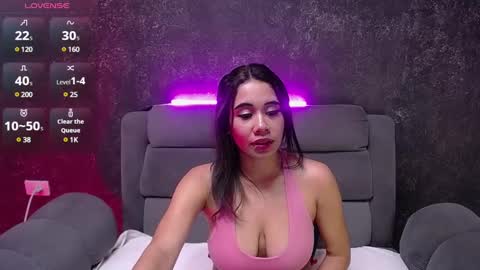 Snapshot of hanna_jhoonson chatting on 12/27/24, 08:07 Isabella online show from 12/27/24, 08:07