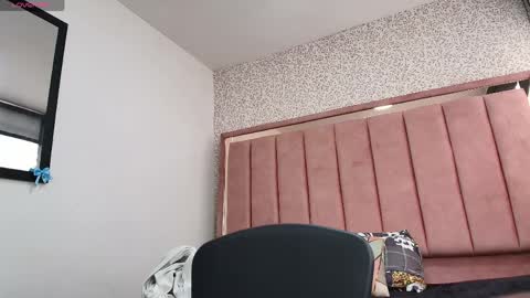 Snapshot of hanna_lee__ chatting on 04/07/26, 08:31 H A N N A online show from 04/07/26, 08:31