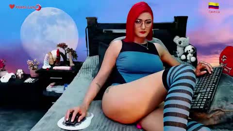 Snapshot of hanna_luna chatting on 11/13/25, 08:02 Hanna online show from 11/13/25, 08:02