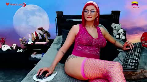 Snapshot of hanna_luna chatting on 11/23/25, 07:30 Hanna online show from 11/23/25, 07:30