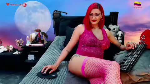 Snapshot of hanna_luna chatting on 01/13/26, 07:46 Hanna online show from 01/13/26, 07:46