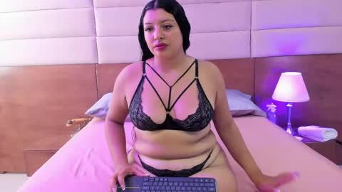 Snapshot of hanna_luxur chatting on 05/10/26, 08:14 Hanna online show from 05/10/26, 08:14