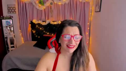 hanna_ma online show from 12/16/25, 03:17