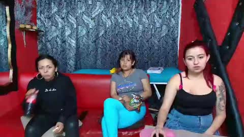 Snapshot of hanna_mature01 chatting on 02/27/25, 12:32 Hanna online show from 02/27/25, 12:32
