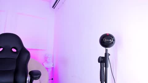 Hanna online show from 02/13/25, 10:54