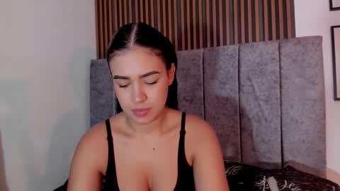 Snapshot of hanna_risso chatting on 12/16/24, 05:54 HANNA online show from 12/16/24, 05:54