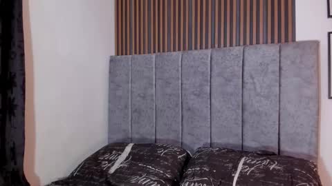 Snapshot of hanna_risso chatting on 12/18/24, 06:14 HANNA online show from 12/18/24, 06:14