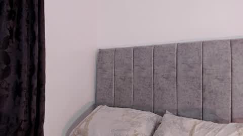 Snapshot of hanna_risso chatting on 02/18/25, 05:42 HANNA online show from 02/18/25, 05:42