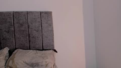 Snapshot of hanna_risso chatting on 02/22/25, 05:57 HANNA online show from 02/22/25, 05:57