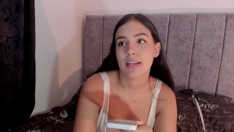 Snapshot of hanna_risso chatting on 03/01/25, 06:00 HANNA online show from 03/01/25, 06:00