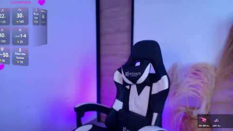 Snapshot of hanna_sofi4 chatting on 01/18/26, 07:17 Hanna Capicorn online show from 01/18/26, 07:17