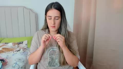 Snapshot of hannaa86 chatting on 10/30/25, 04:52 Hanna online show from 10/30/25, 04:52