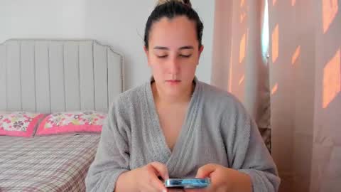 Snapshot of hannaa86 chatting on 11/26/25, 03:57 Hanna online show from 11/26/25, 03:57