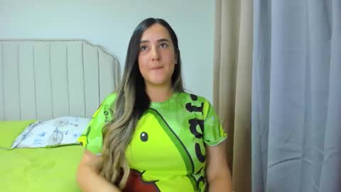 Snapshot of hannaa86 chatting on 02/15/26, 01:02 Hanna online show from 02/15/26, 01:02