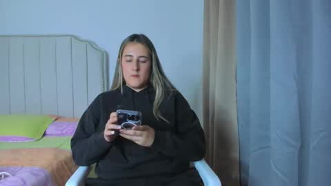 Snapshot of hannaa86 chatting on 05/10/26, 12:16 Hanna online show from 05/10/26, 12:16