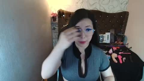 Snapshot of hannacarterr chatting on 05/15/26, 10:55 Hanna online show from 05/15/26, 10:55