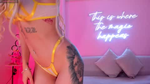  Hanna Connor  online show from 02/13/25, 10:43