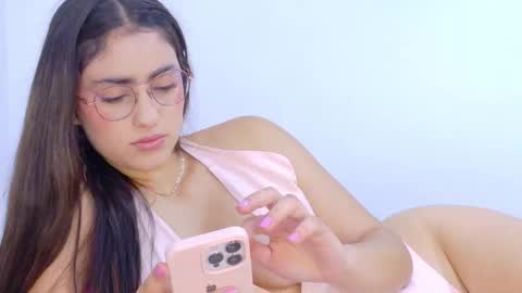 Hanna Connor online show from 12/17/25, 06:03