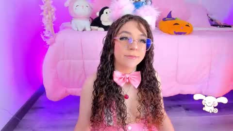 Snapshot of hannacutegod chatting on 01/19/26, 05:44 hannacutegod online show from 01/19/26, 05:44