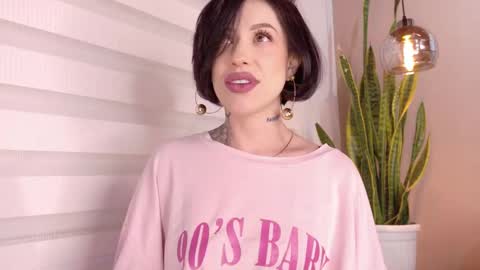 Hannah  online show from 09/25/25, 12:14