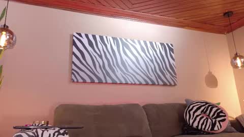 Hannah  online show from 09/28/25, 05:40