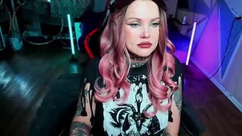 Hannah online show from 09/12/25, 08:36