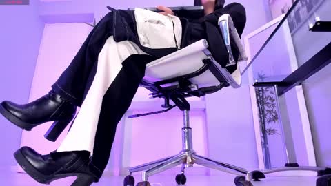 HANNAH HOWELL online show from 02/27/25, 09:22