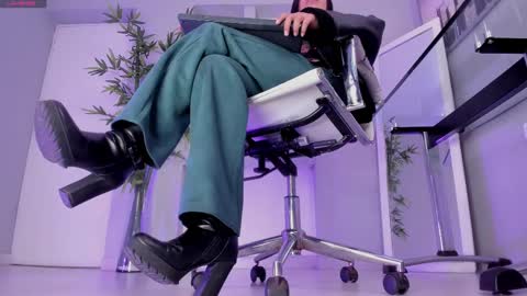 HANNAH HOWELL online show from 09/25/25, 09:35