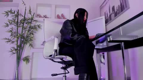 Snapshot of hannah_hcb chatting on 01/19/26, 10:08 HANNAH HOWELL online show from 01/19/26, 10:08