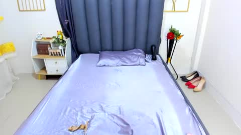 Snapshot of hannah_louissex chatting on 06/21/26, 10:56 hannah_louissex online show from 06/21/26, 10:56