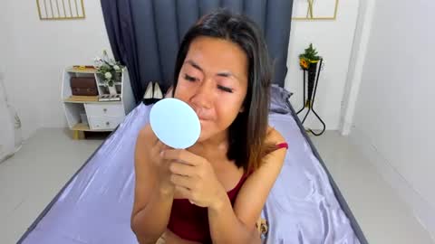 Snapshot of hannah_louissex chatting on 07/05/26, 10:17 hannah_louissex online show from 07/05/26, 10:17