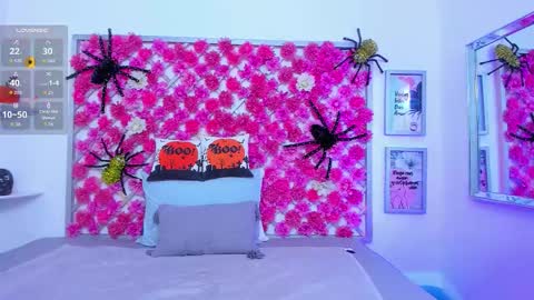 Hannah Miller online show from 10/24/25, 12:01