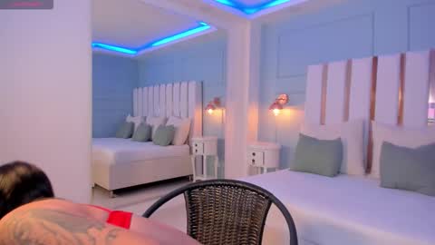 Hannah Milton online show from 11/29/25, 01:14