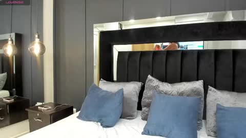 Hannah Milton online show from 12/18/25, 11:00