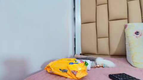 hannah_teehn online show from 11/29/25, 07:06