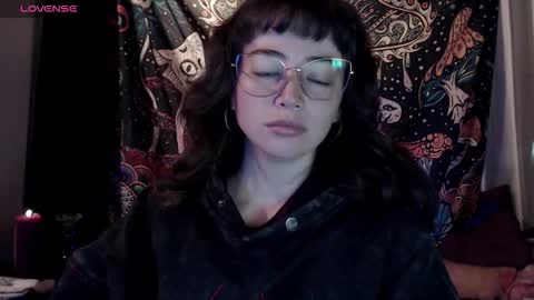 Hannah online show from 11/06/25, 03:18