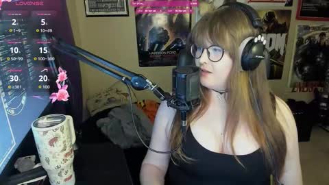 Snapshot of hannahcastle96 chatting on 01/12/26, 05:01 Hannah Castleaw online show from 01/12/26, 05:01