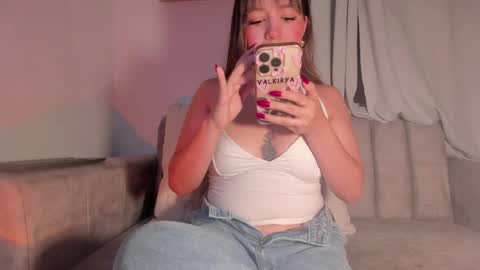 Snapshot of hannahdavisx chatting on 04/01/26, 02:34 Hannah online show from 04/01/26, 02:34