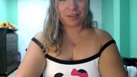 Snapshot of hannahevans2 chatting on 07/16/26, 03:56 hannahevans2 online show from 07/16/26, 03:56