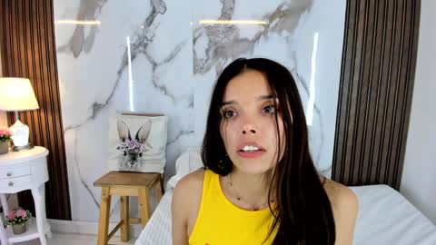 Snapshot of hannahill69 chatting on 12/28/24, 10:36 Hannahill69 online show from 12/28/24, 10:36
