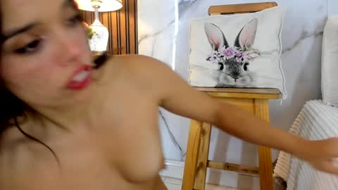 Snapshot of hannahill69 chatting on 01/06/25, 10:13 Hannahill69 online show from 01/06/25, 10:13