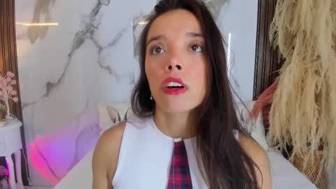 Snapshot of hannahill69 chatting on 10/08/25, 04:43 Hannahill69 online show from 10/08/25, 04:43