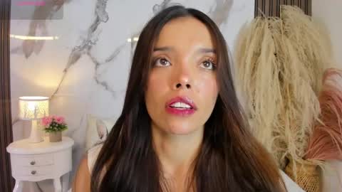 Snapshot of hannahill69 chatting on 05/14/26, 05:14 Hannahill69 online show from 05/14/26, 05:14