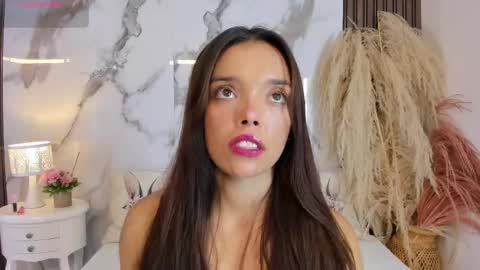 Snapshot of hannahill69 chatting on 05/30/26, 04:53 Hannahill69 online show from 05/30/26, 04:53