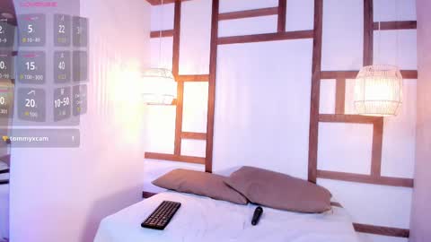 Snapshot of hannahmonttgomery chatting on 10/15/25, 04:40 hannahmonttgomery Help me reach 100 Hands up online show from 10/15/25, 04:40