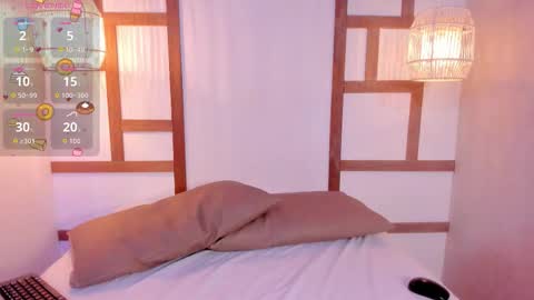 Snapshot of hannahmonttgomery chatting on 10/22/25, 04:18 hannahmonttgomery Help me reach 100 Hands up online show from 10/22/25, 04:18