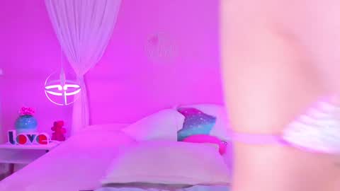 Hannah online show from 12/30/24, 02:51