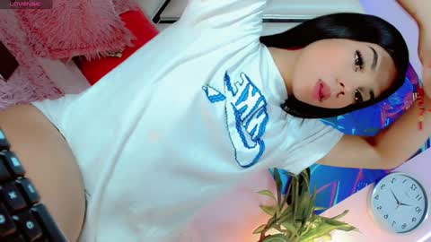 hannahsmit_ online show from 01/25/25, 10:07