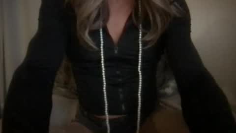 Snapshot of hannahsometimes694u chatting on 04/26/26, 08:45 hannahsometimes694u online show from 04/26/26, 08:45